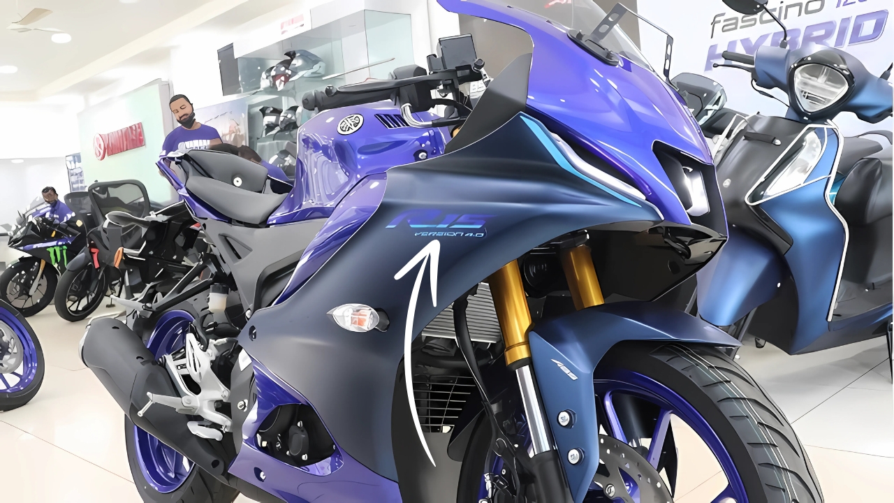 Yamaha R15 V4